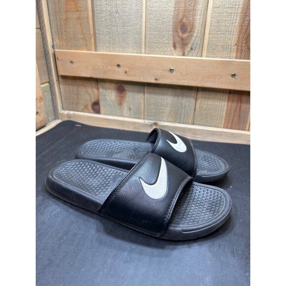 Nike Mens Black Slide Sandals Size 9 Rubber Comfort Slip-On Durable Design - Picture 1 of 7